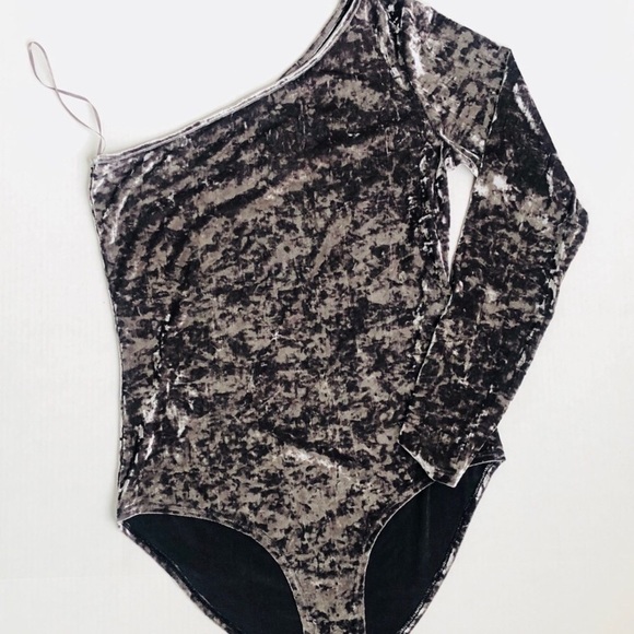 Zara velvet brand new one sleeve bodysuit - Picture 4 of 5